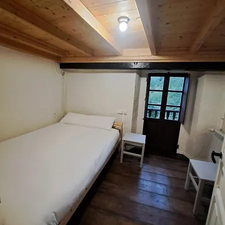 Casa Tomasa En Picos De Europa La Robellada de Onis